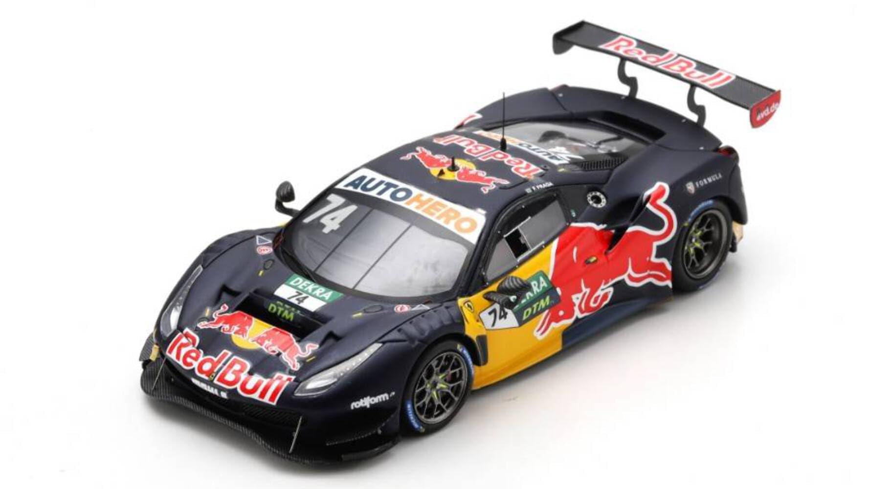 ミニカー 1/43 LookSmart Ferrari 488 GT3 LSRC07 Amazon | LOOKSMART 1/43 - F-ERRARI 488 EVO GT3 - DTM 2022