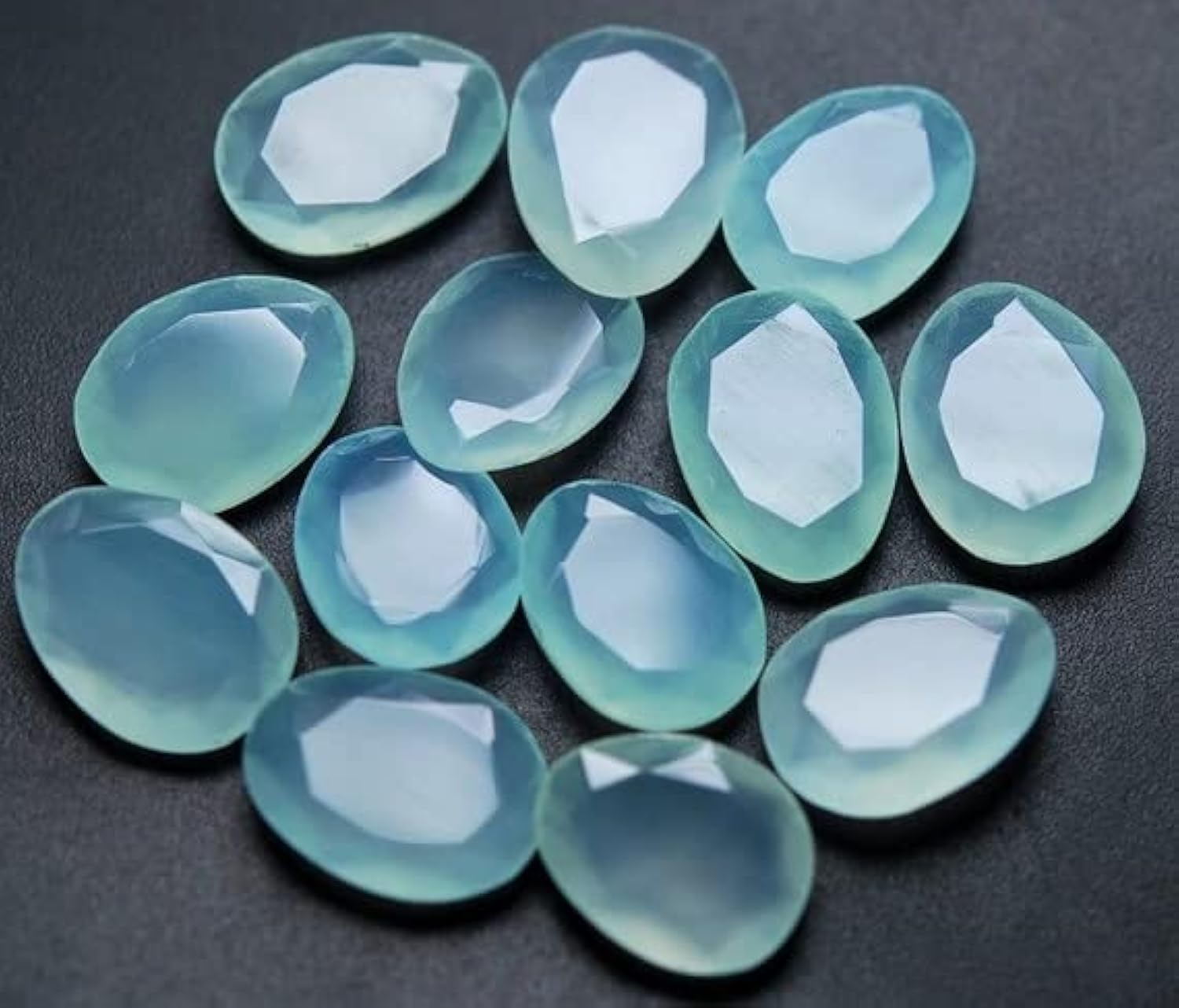 Aqua chalcedony rose cut de qualité supérieure pour sertissage haut de gamme, cabochon 16-18mm