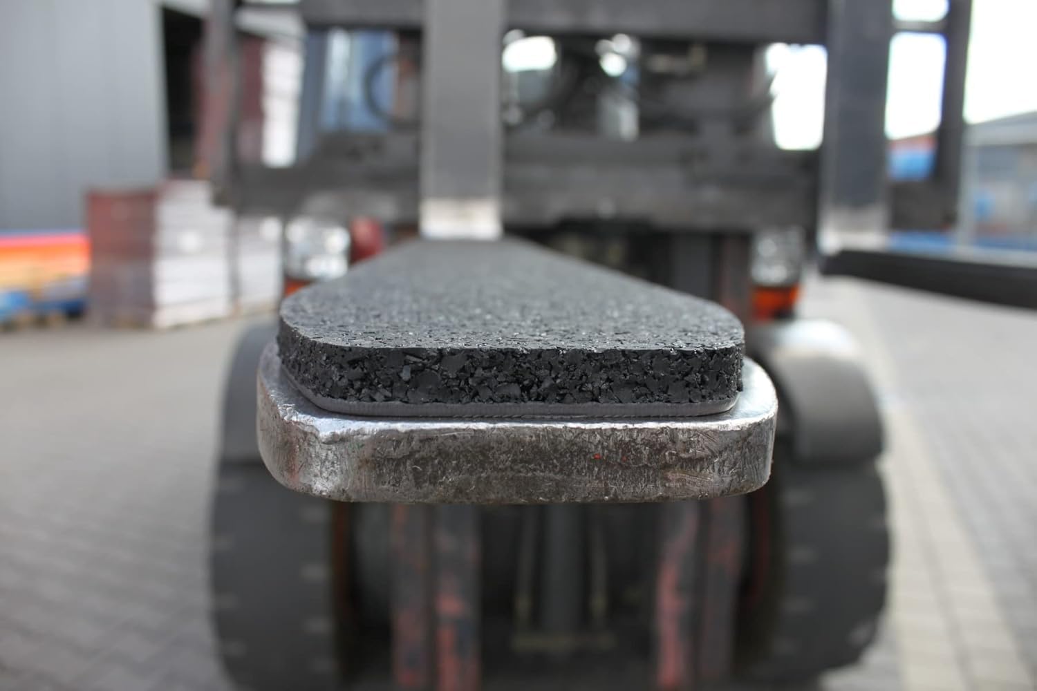 Magnetische Antirutschmatte für Staplerzinken (1.150 x 145 x 10 mm) | Auflage für Gabelzinken | rückstandslose Entfernung | Schutz für empfindliche Ware | langlebig