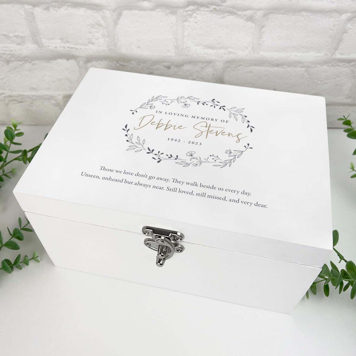 Caja de recuerdos de madera blanca personalizada para corona, mensaje personalizado, regalo de duelo, recuerdo, condolencias, 27 x 19 x 14 cm
