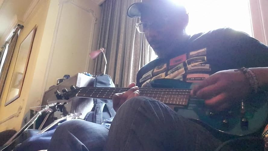 Amazon.co.jp: MUSOO ミニ 5弦 ウクレレ エレクトリック ベース : 楽器