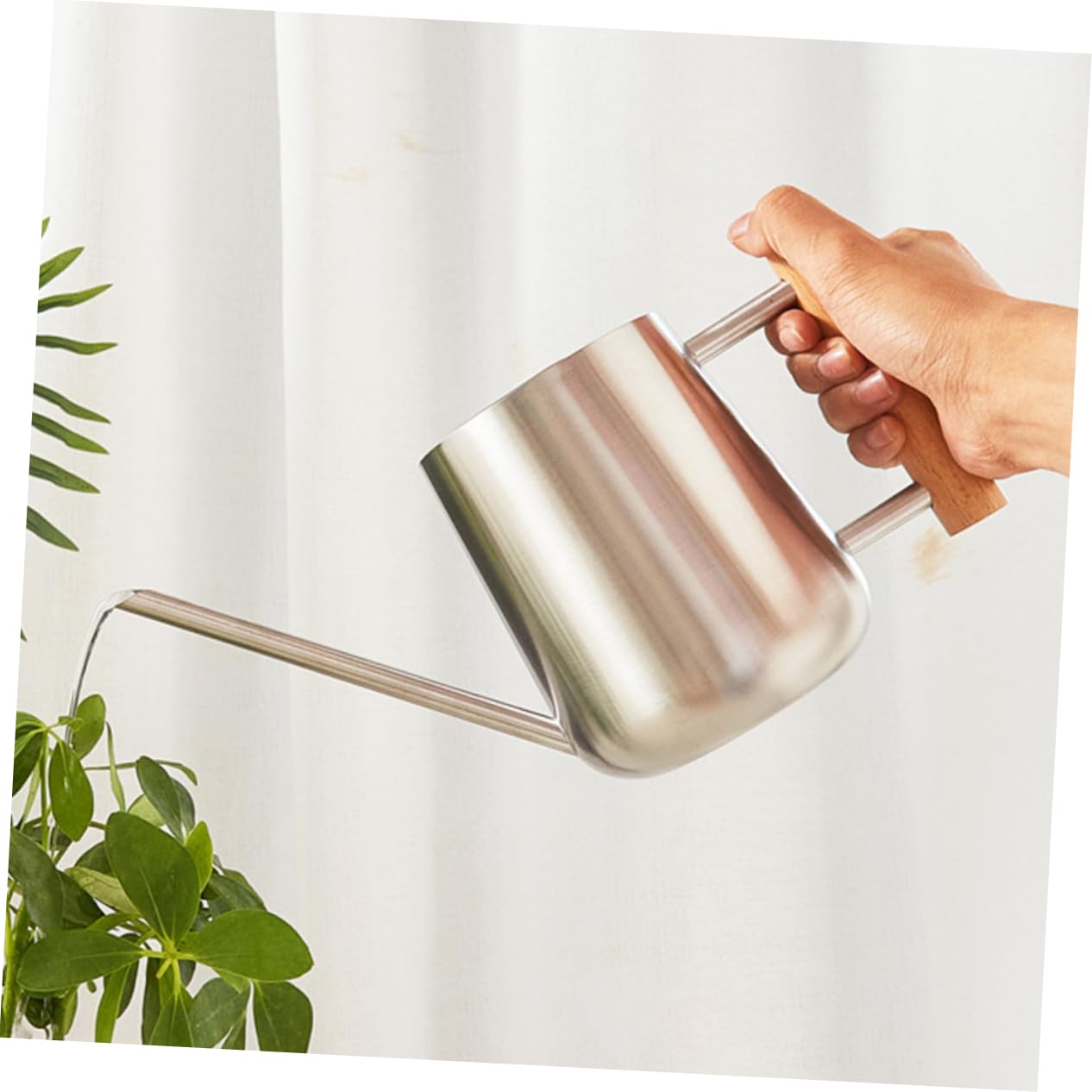 Regadera De Inoxidable Mango De Madera para De Interior y Jardín para Riego De Flores y Colgantes Portátil y De Usar
