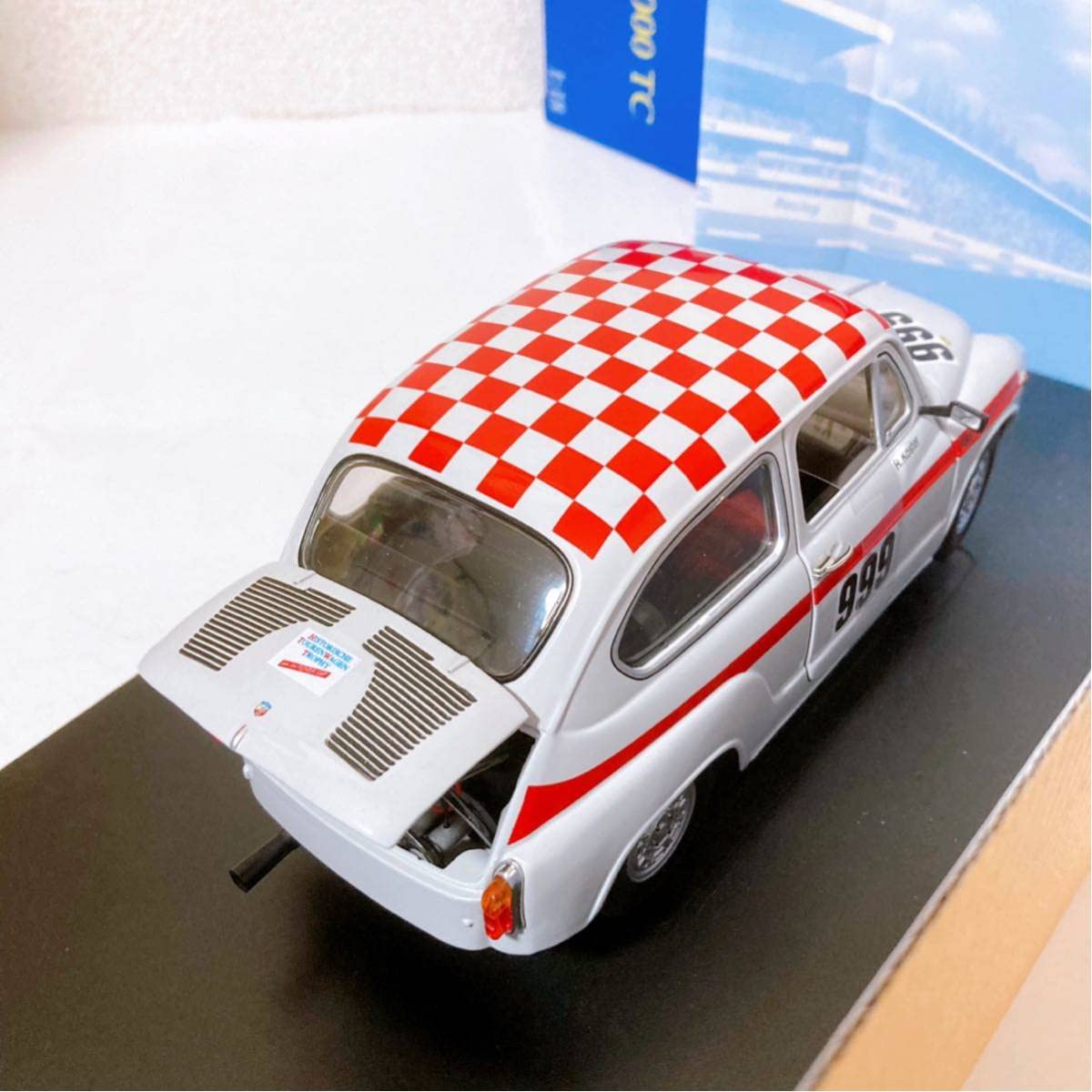 【美品】フィアット•アバルト 1000 TC ミニカー Amazon | Revell フィアット アバルト 1000 TC 1/18#999 【レベル Fiat