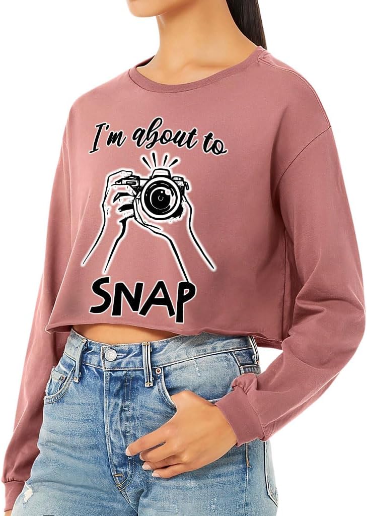 I'm About to Snap Cropped Long Sleeve T-Shirt - Print Women's T-Shirt - Camera Long Sleeve Tee