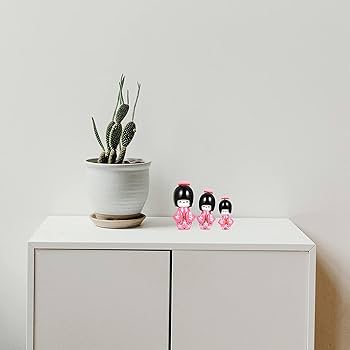 木製コケシ風人形 黒い着物 花柄 Amazon | 日本 着物 コケシ 桜 こけし 木製着物 かわいい 木製