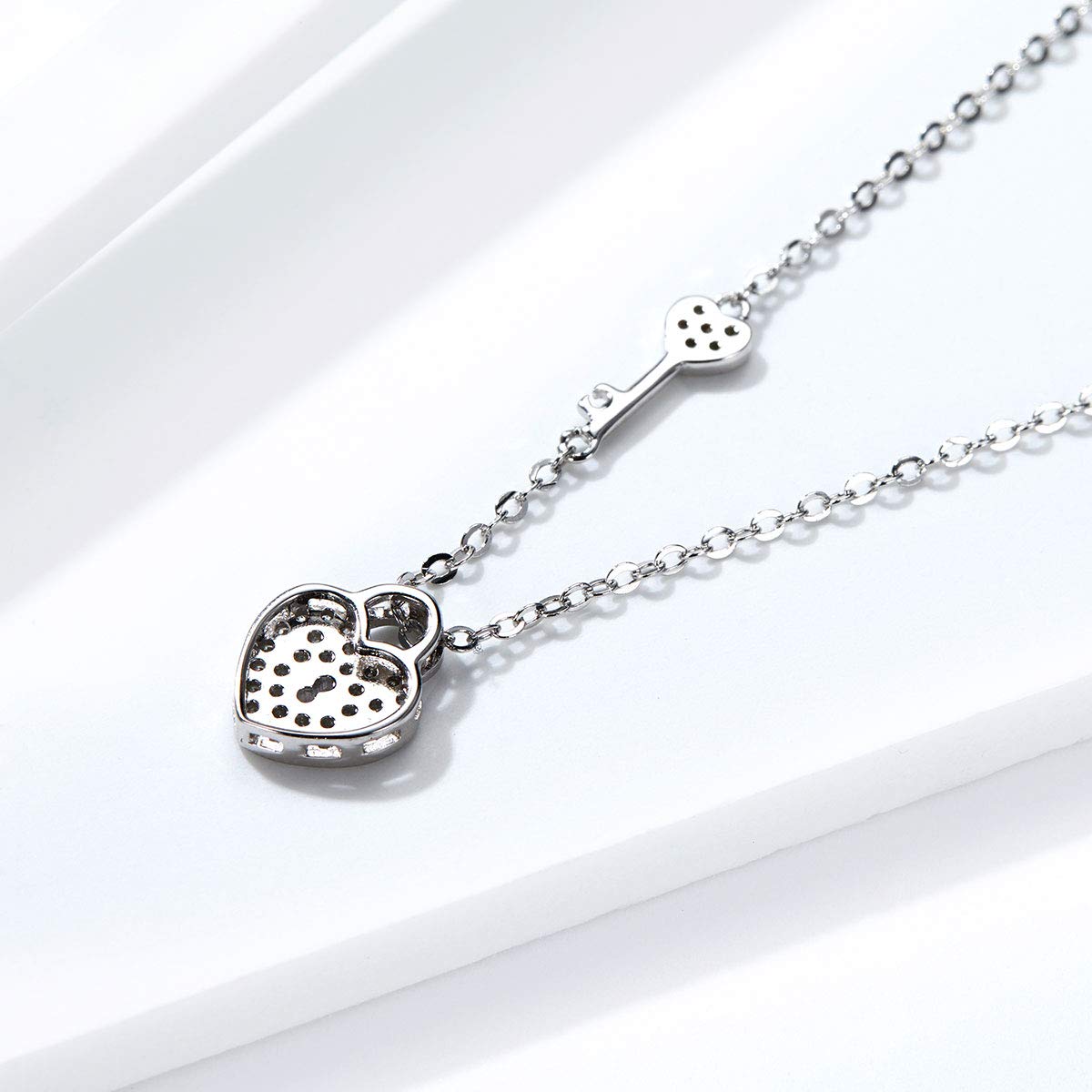 Feng Shui Deslumbrante Collar con Colgante de Amor, candado de corazón y Llave, Collar con Colgante de circonita, Collar con Colgante de Amor para Mujeres y niñas