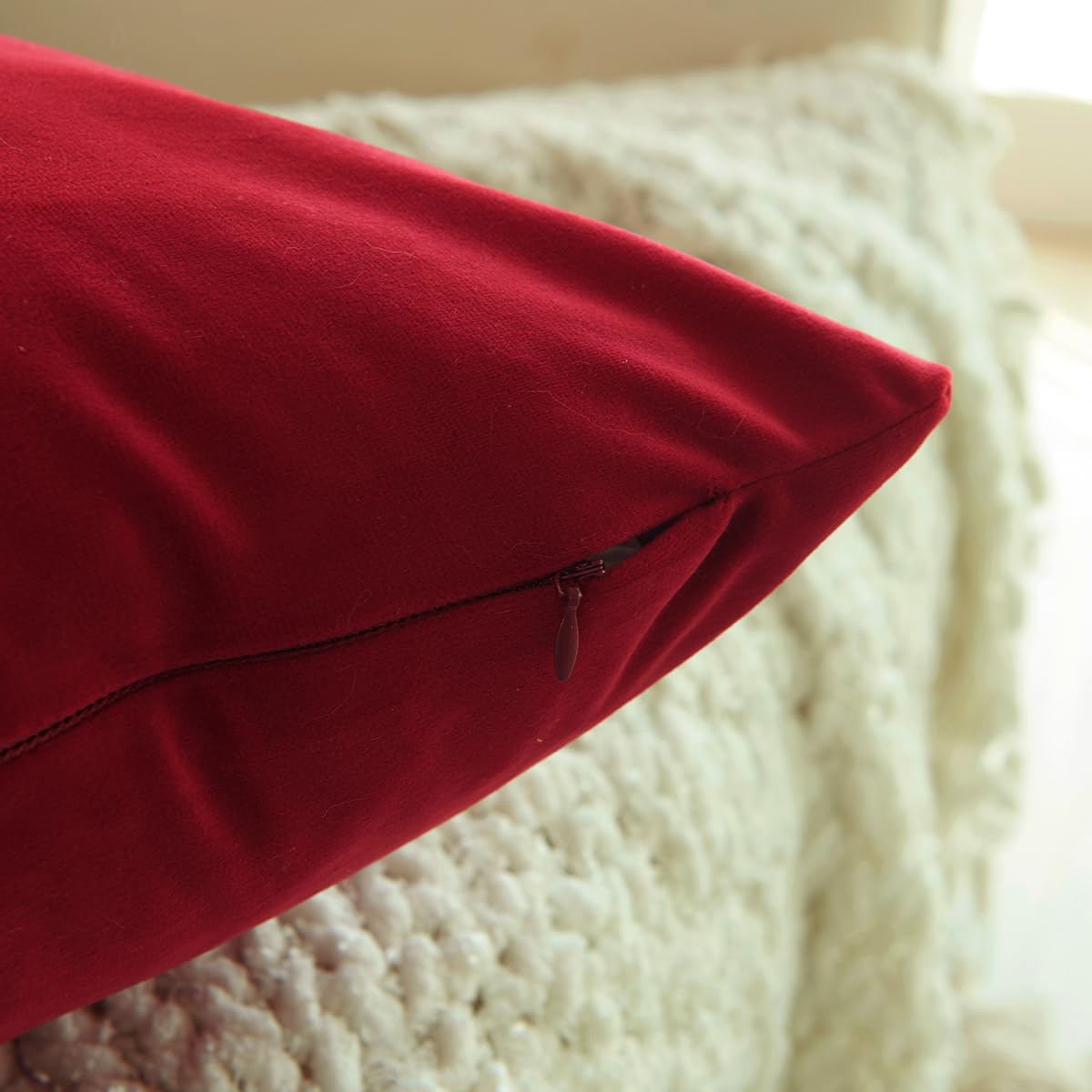 GONOVE Cushion Covers 45x45cm Decorative Modern Throw Pillow Case Pack of 2 Velvet Soft Pillow Cushion Covers Square Wine Red Pillowcase for Livingroom Sofa Bedroom - Image 4