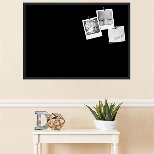 Miniatura 3 de Tablero de anuncios de corcho de 40 x 28 pulgadas. Este tablero decorativo enmarcado viene con un diseño negro sólido y un marco negro satinado.