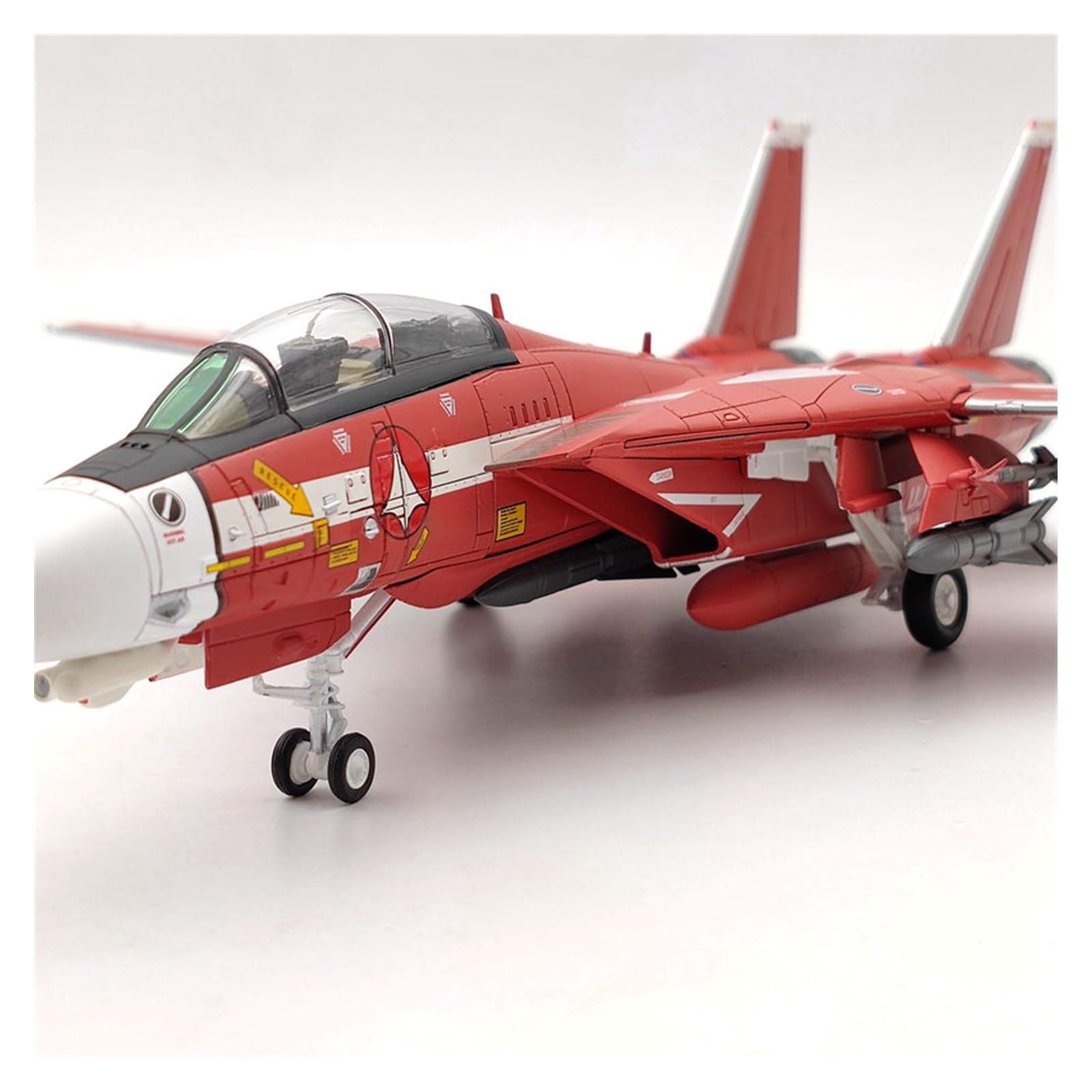 Amazon.co.jp: 1 72 CW F-14 UN スペイシーマクロス-ロボテック