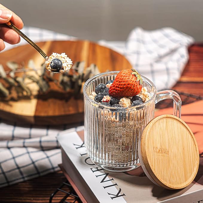 No more worries about spills or lukewarm drinks while on the move – thanks to the included lids in this set. These lids not only help maintain the ideal temperature of your drink but also feature a handy spoon holder, eliminating the need for carrying a separate spoon.