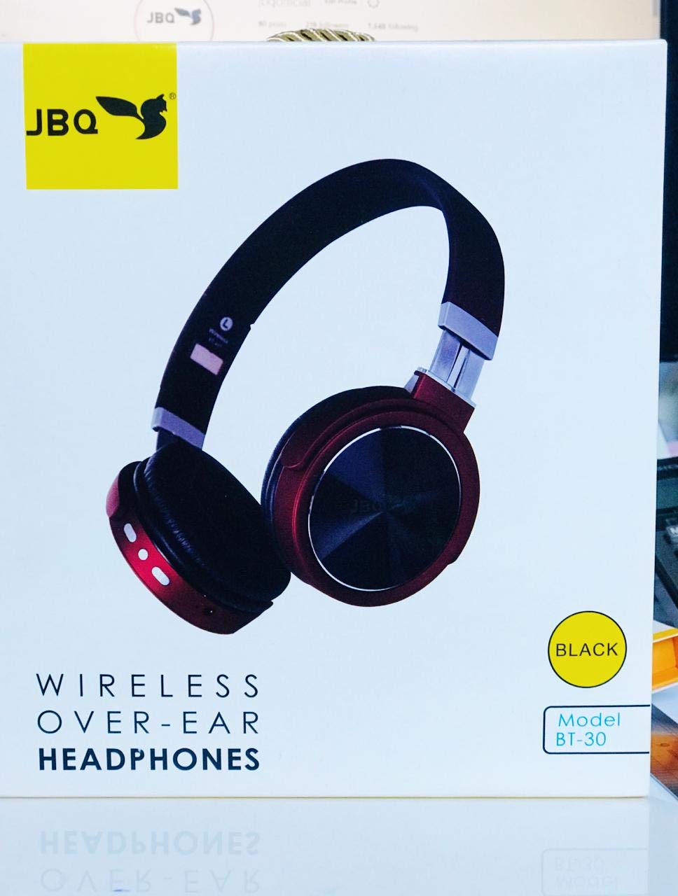 JBQWIRELESS OVER EAR HEAPHONES