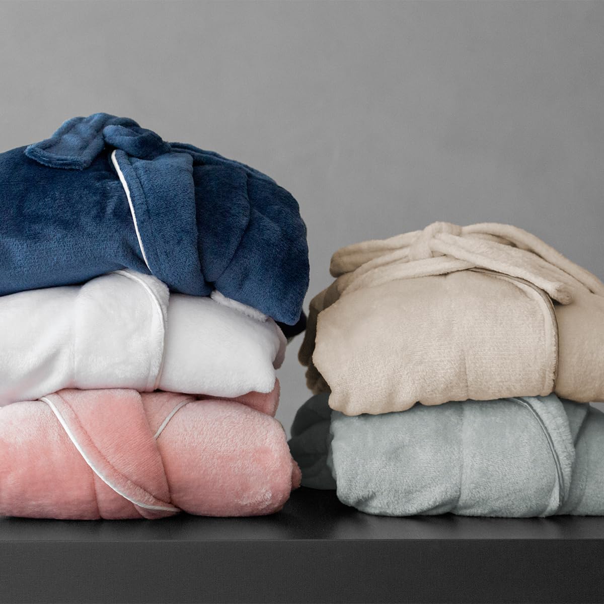 Camesa Roupão Neo Velour Flannel Aveludado 220g/m2 Tamanho P – Marinho em promoção! Veja a oferta e mais achadinhos de Moda íntima 9 Hoje é o melhor dia para comprar Camesa Roupão Neo Velour Flannel Aveludado 220g/m2 Tamanho P – Marinho com aquele preço maroto! Promoção! Aproveite a oferta! 9