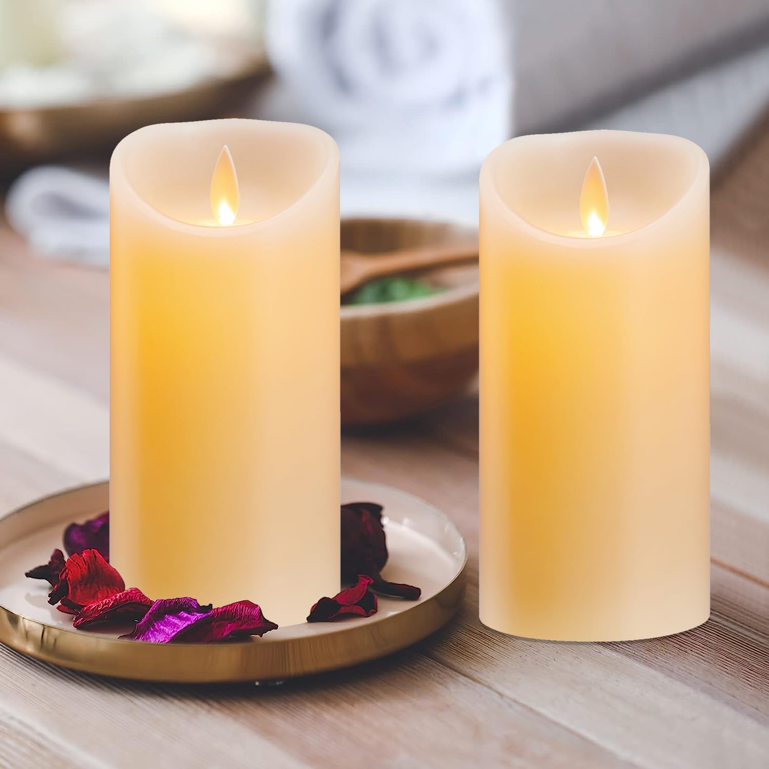 Bougie LED, 2 Paquets, Bougies LED à Piles, Bougies LED Flamme Vacillante Lumière, Bougies LED Sans Flamme, Bougies LED en Cire Véritable avec Télécommande, Bougies de Noël-7.5 * 15cm