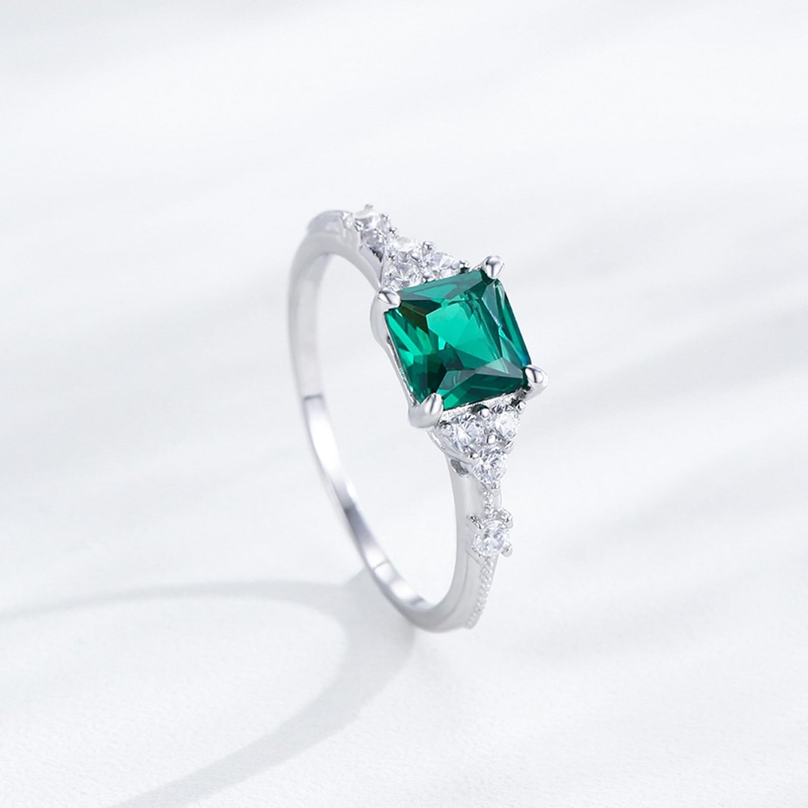 Pierścionek z białego złota 9K, pierścionek damski 6 mm szmaragd laboratoryjny zielony 1,25 ct moissanit