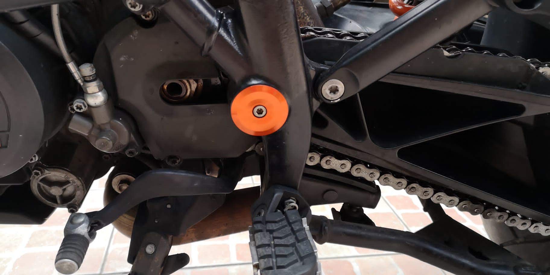 Pair of frame plugs caps for KTM 1190 ADVENTURE and 1290 ADVENTURE