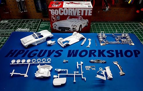 Miniatura 5 de AMT 1960 Chevrolet Corvette Kit de modelo a escala 1:25