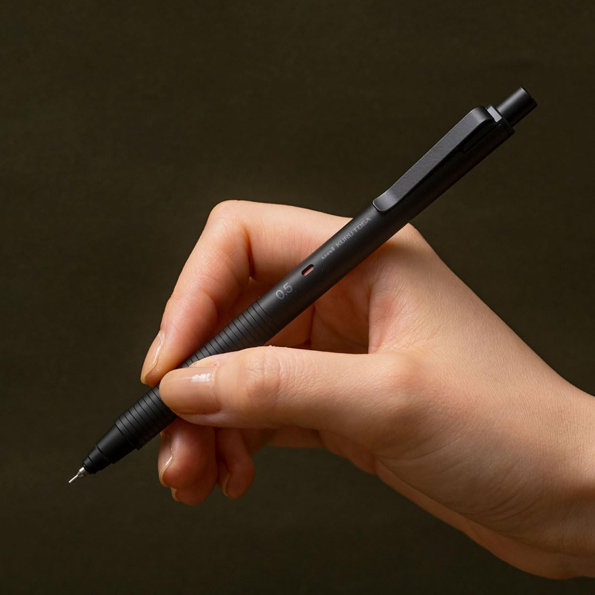 Amazon.co.jp: 三菱鉛筆 シャープペン クルトガ メタル 0.5mm
