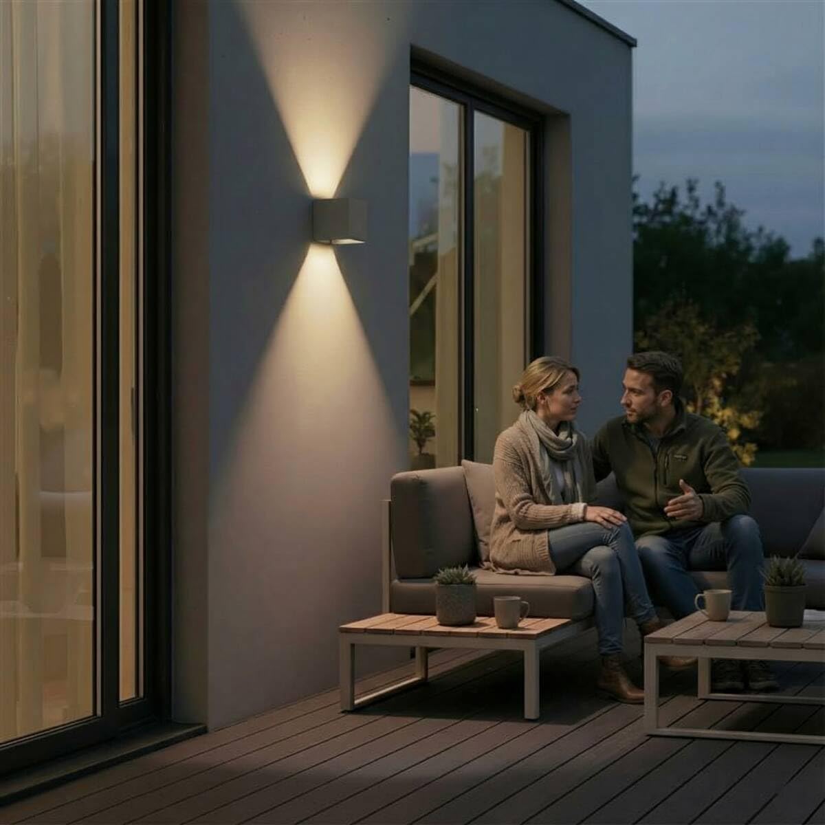 Metzler Lumic Smart LED Up Down Wandleuchte RGBW 6,5 W – App-Steuerung, dimmbar, verstellbarer Lichtwinkel 0–60°, IP65 Innen & Außen, RAL 7039 Quarzgrau