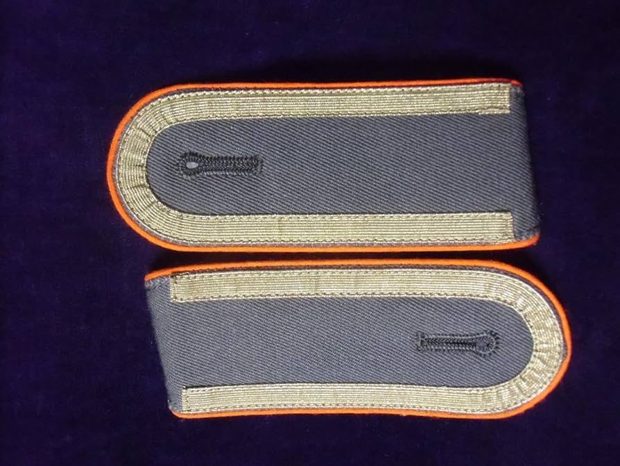 ⊞ドイツ軍＊海軍＊准尉肩章＊ペア（実物） ⊞ドイツ軍＊海軍＊准尉肩章＊ペア（実物） Amazon.co.jp: ドイツ軍