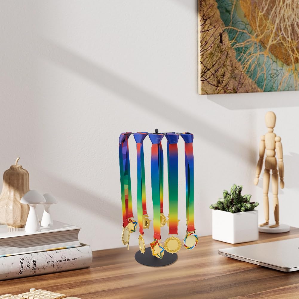 DICOSMETIC Espositore per medaglie Honor Display 360° Spinning Medaglie Esagonale da Tavolo Espositore per Medaglie 25,5 x 26 x 52,55 cm Organizzatore per Medaglie da Corsa in Acciaio Contiene oltre