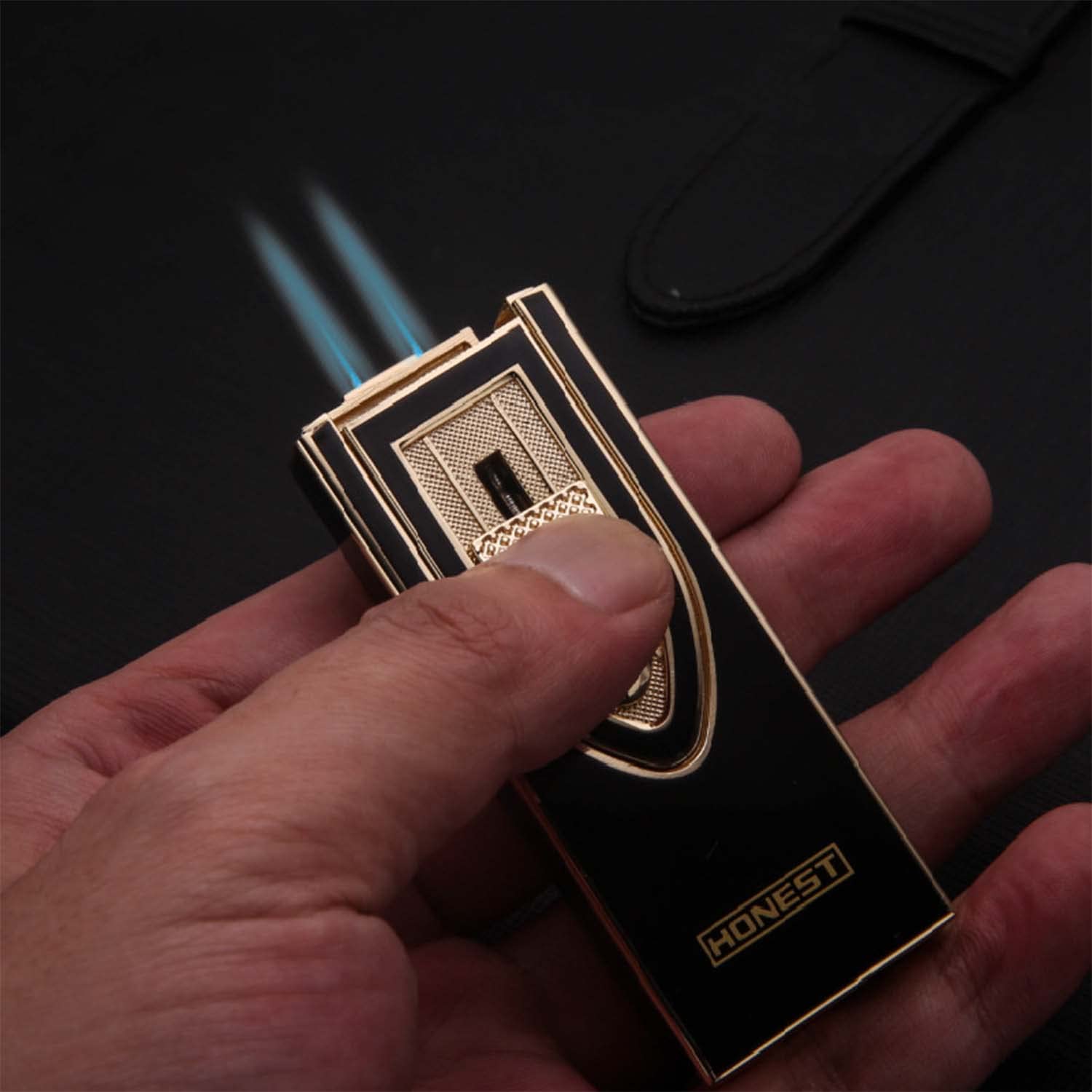 2PCS Briquet Cigare Flamme Bleue à Double Jet avec Fenêtre de Carburant Visible Cigare Punch Idée Cadeau Amoureux Clients Amis