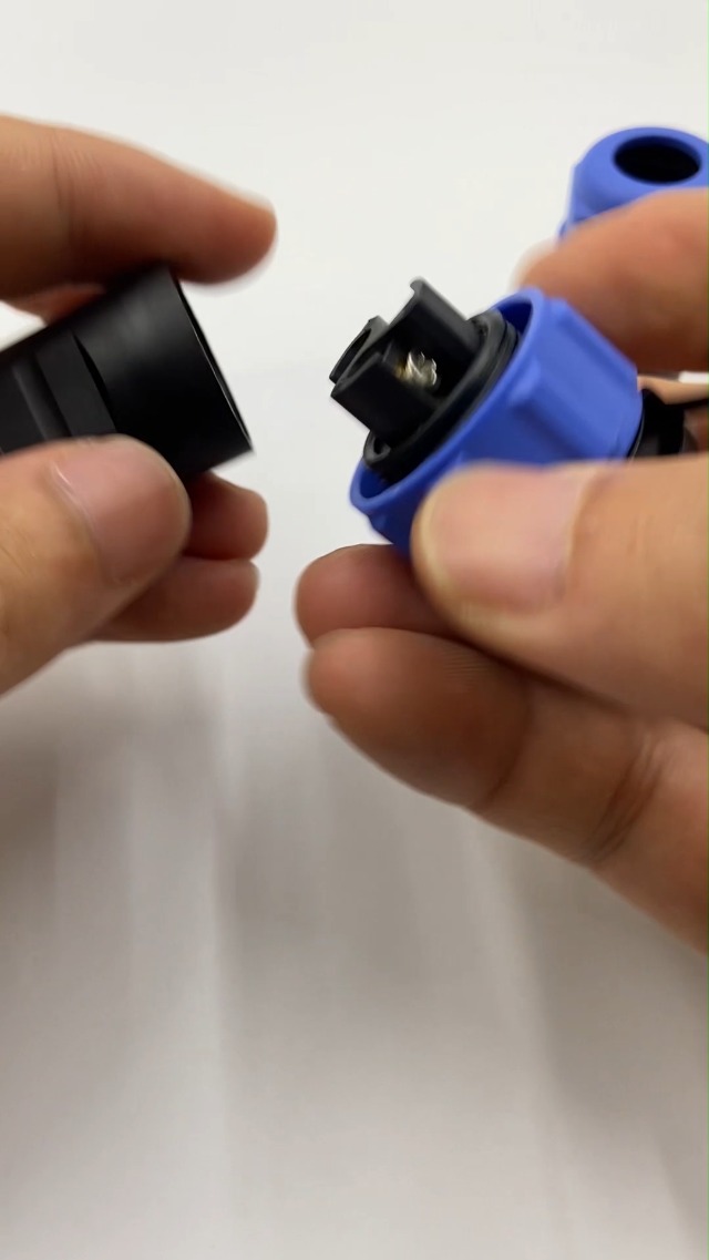 3er-Set SP21 5-poliger Luftfahrtstecker – IP68 Wasserdicht, Löffreier Schraub-Crimp, 500V, 30A – Für Außenlampen & Co.