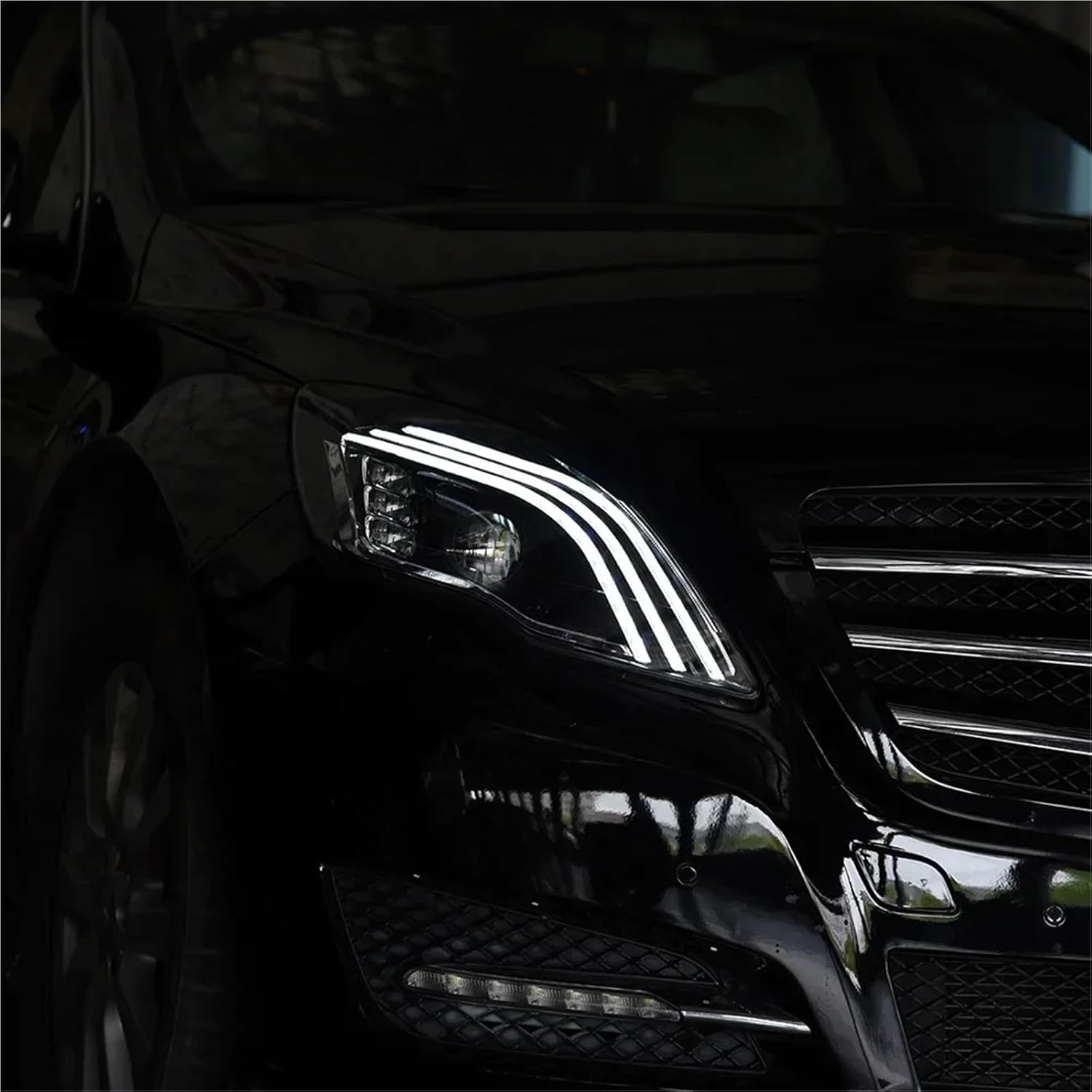 Compatible With MercedeBen R-class headlight modification assembly upgrade LED lens Maybach R300 R500 headlights
