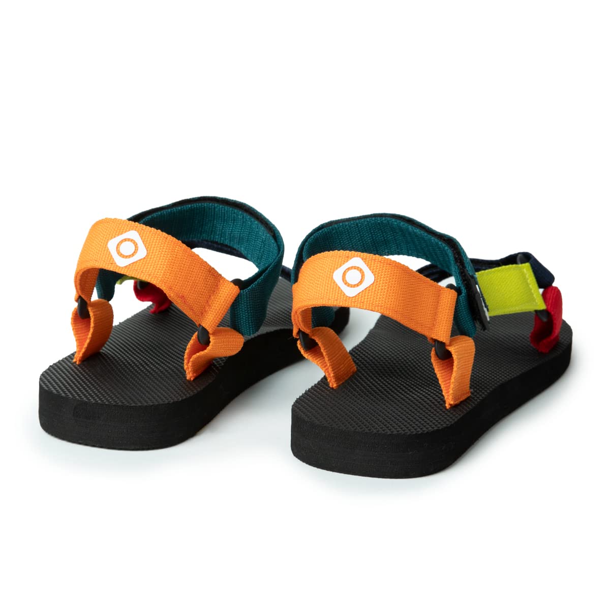 Izas TYN Sandalias de Senderismo Deportivas y Cómodas. Sandalias Planas de Verano para Trekking y Caminar de Diseño Ergonómico