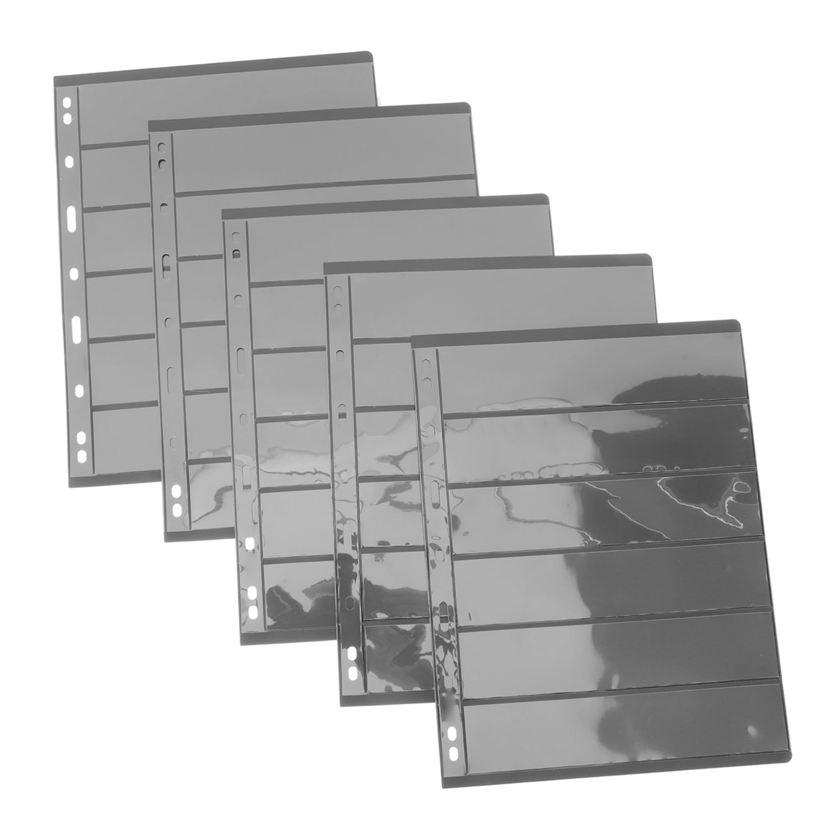 Collection de timbres et cartes postales facilitée avec les pages PVC Healvian à fond noir