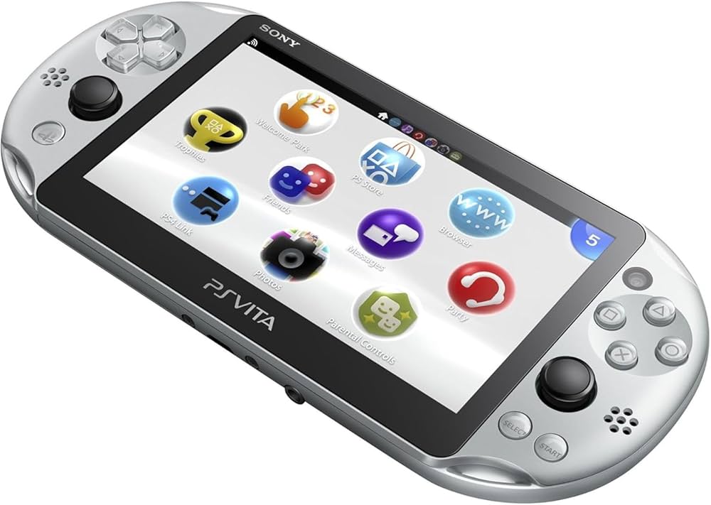 PSVita PCH-2000 32Gメモリーカード付き シルバー PSVita PCH-2000 32Gメモリーカード付き シルバー PS Vita シルバー