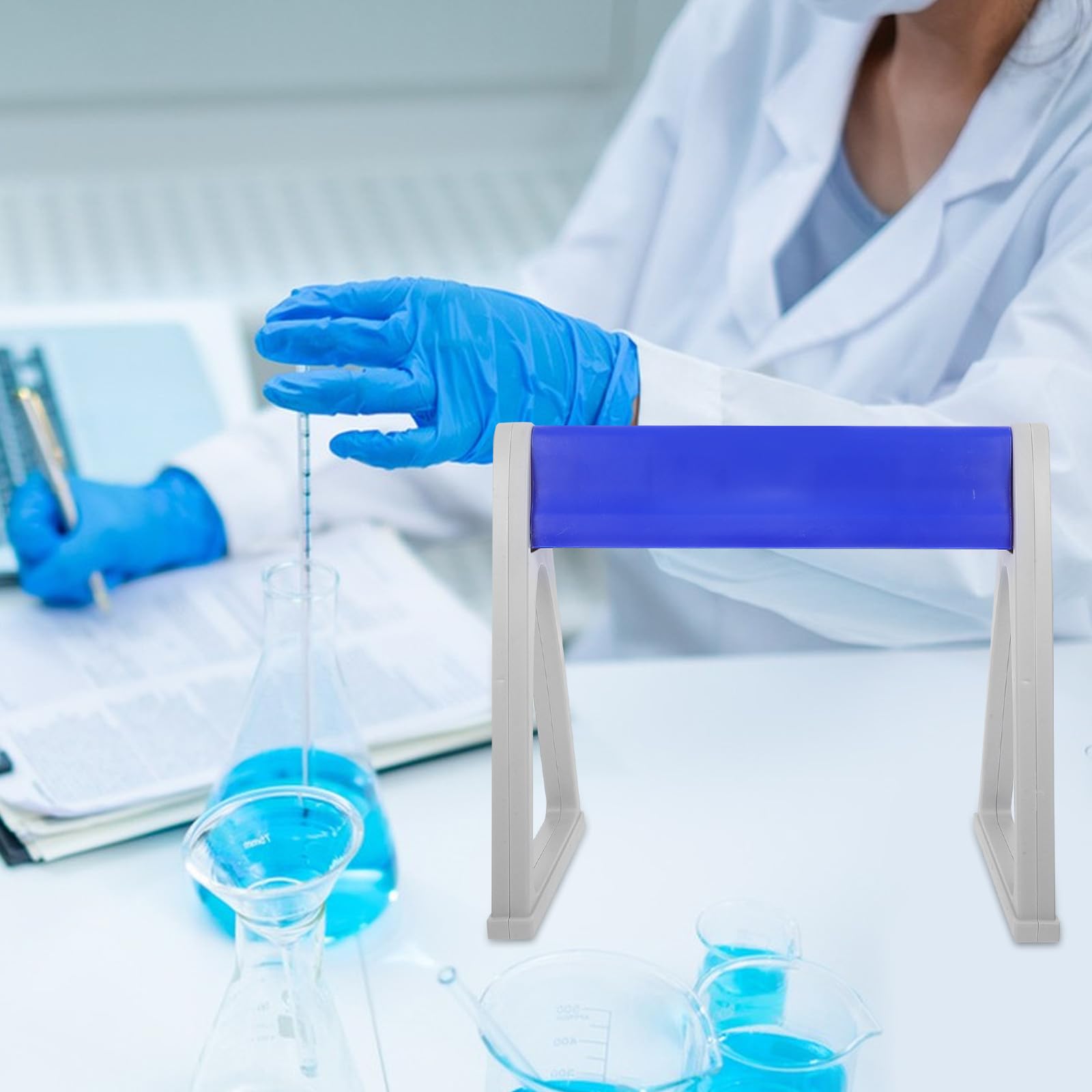 Porta Pipette Triangolare in Plastica, Supporto da Laboratorio | Organizzatore per Dimostrazioni Didattiche, Facile da Pulire, Supporto Stabile per Uso Tecnico