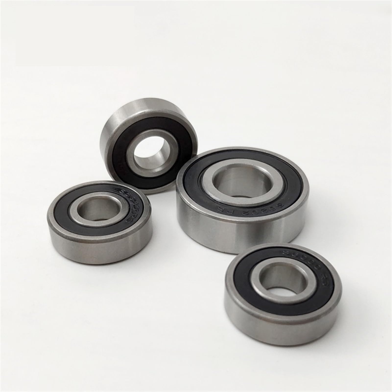 Łożyska do deskorolek 2PCS Stainless steel mixed silicon nitride ceramic ball bearings 6000 6001 6002 6003 6004 6005 6006 2RS smooth mute(6004 20x42x12mm)