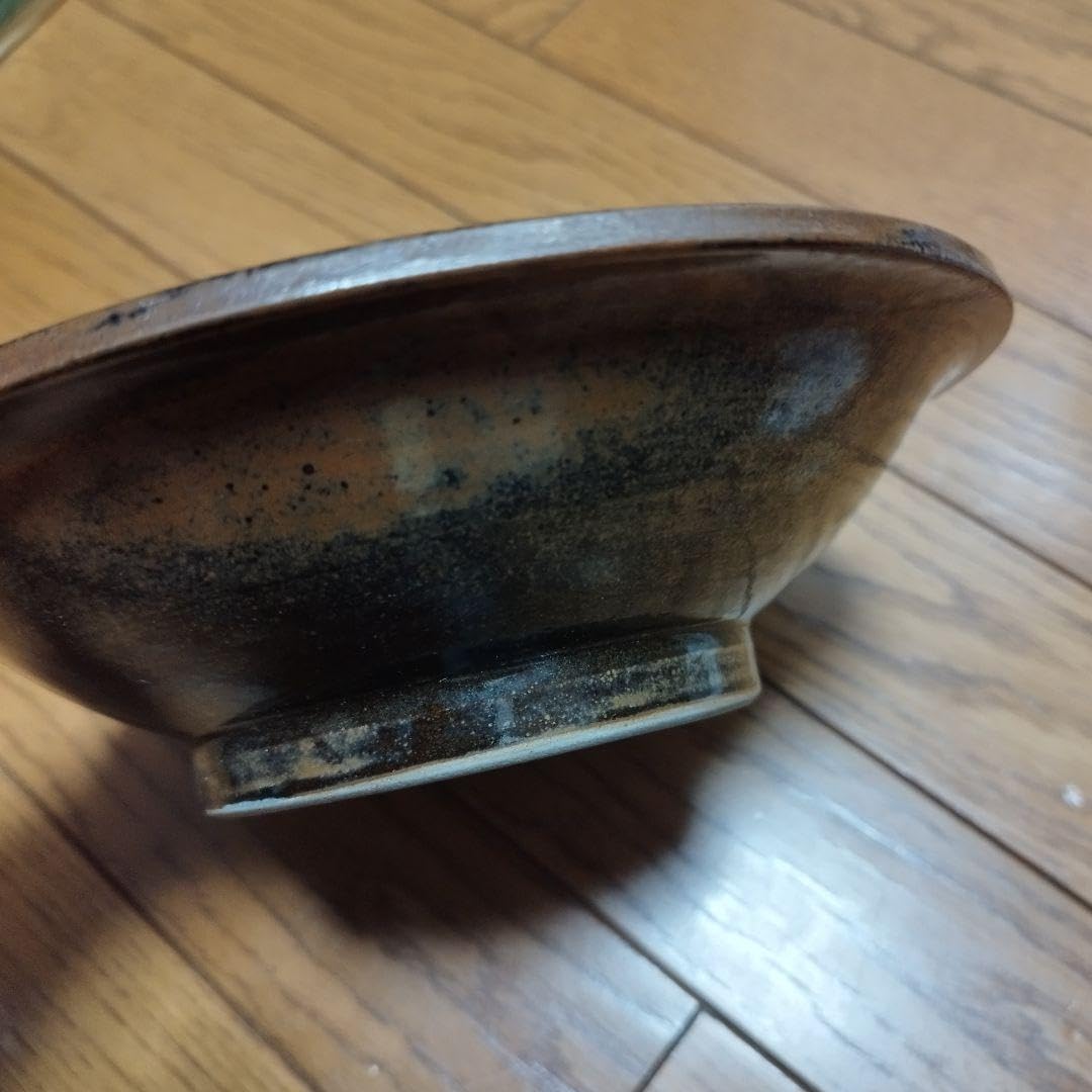 壺屋焼　宮城須美子さんの飾皿　清涼感のある青と魚紋　直径約21.5センチ　美品 壺屋焼 宮城須美子さんの飾皿 清涼感のある青と魚紋