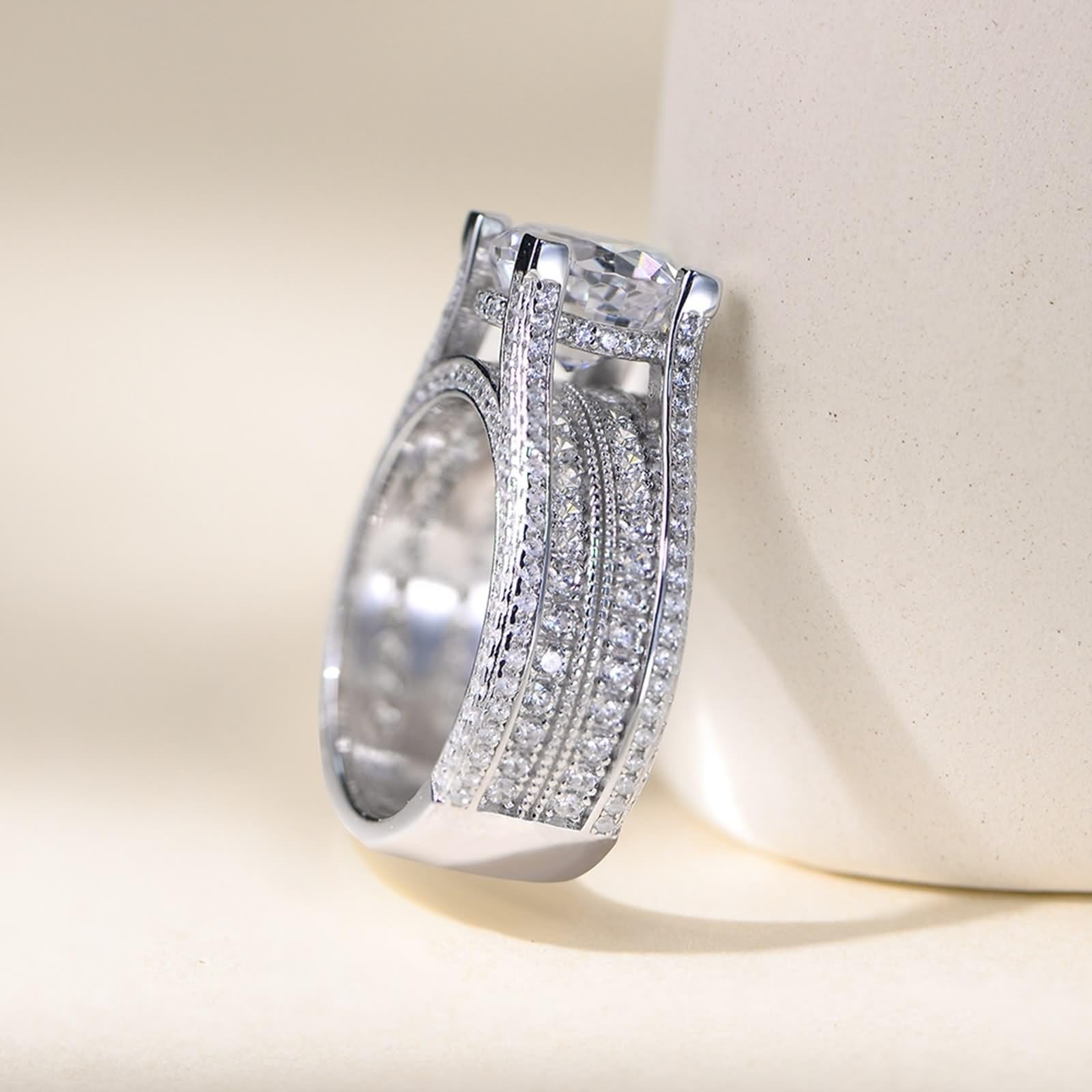 Alianza de boda de oro blanco, anillos de moissanita para mujer, banda gruesa redonda con moissanita