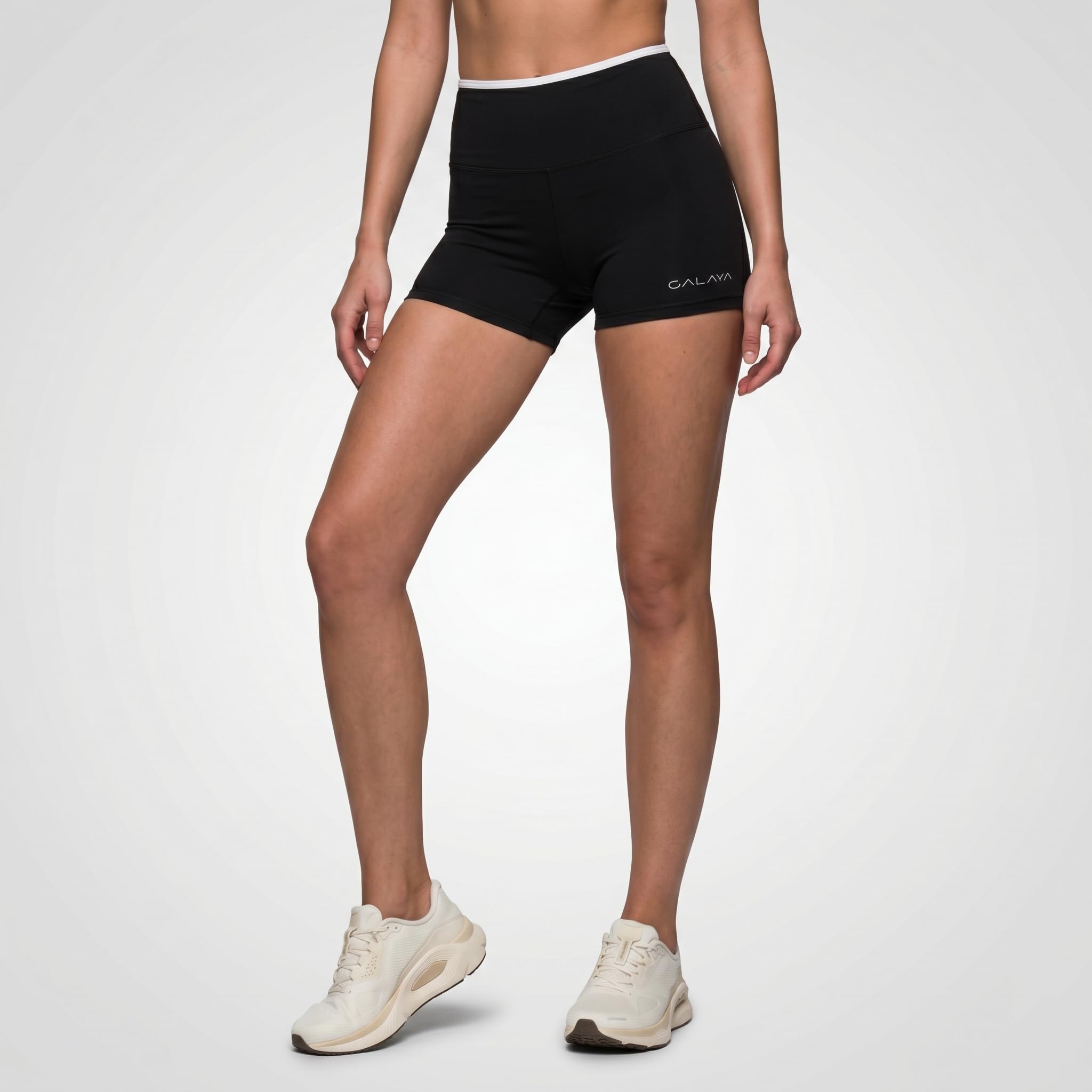 GALAYA Pollux Short de Sport pour Femme, Taille Haute, Squat-Proof | Short mi-cuisses en tissu, Extensible 4 directions, Non-roulante, Opacité squat-proof, Idéal pour Pilates, Yoga et Lagree