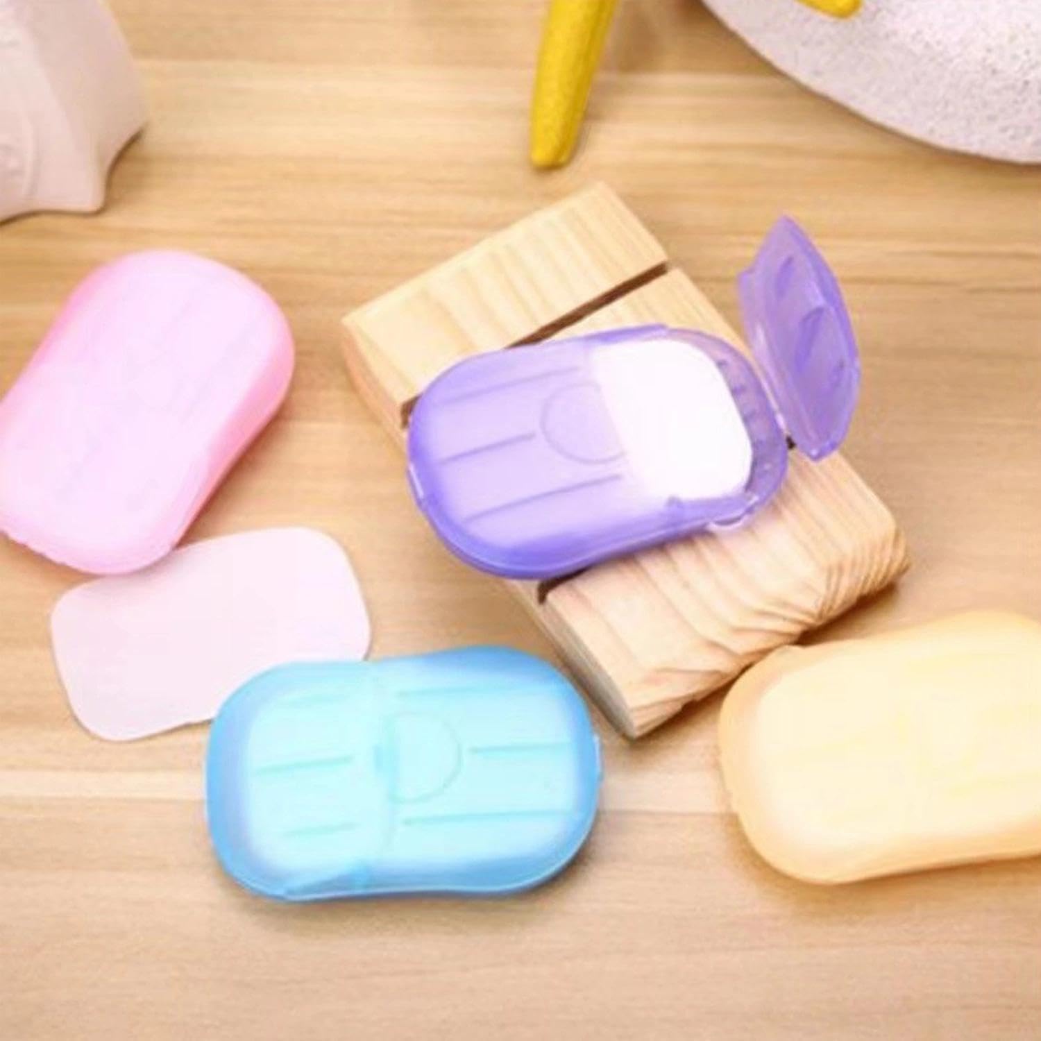 5 Confezioni Compatte di Fiocchi di Sapone per Mani Monouso e Fogli di Sapone di Carta Profumato con Scatola di Protezione, Perfetto per Schiuma Lavaggio Mani Durante Viaggi.