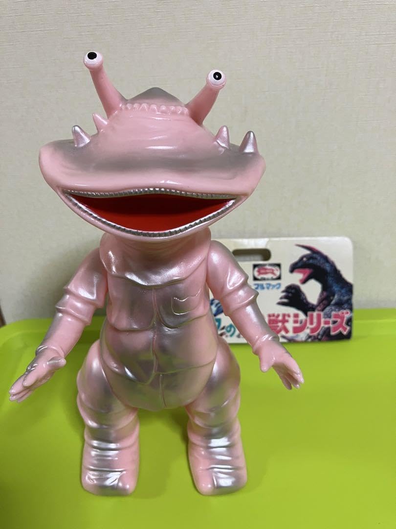 Amazon.co.jp: ブルマァク カネゴン三期版ソフビ : おもちゃ 