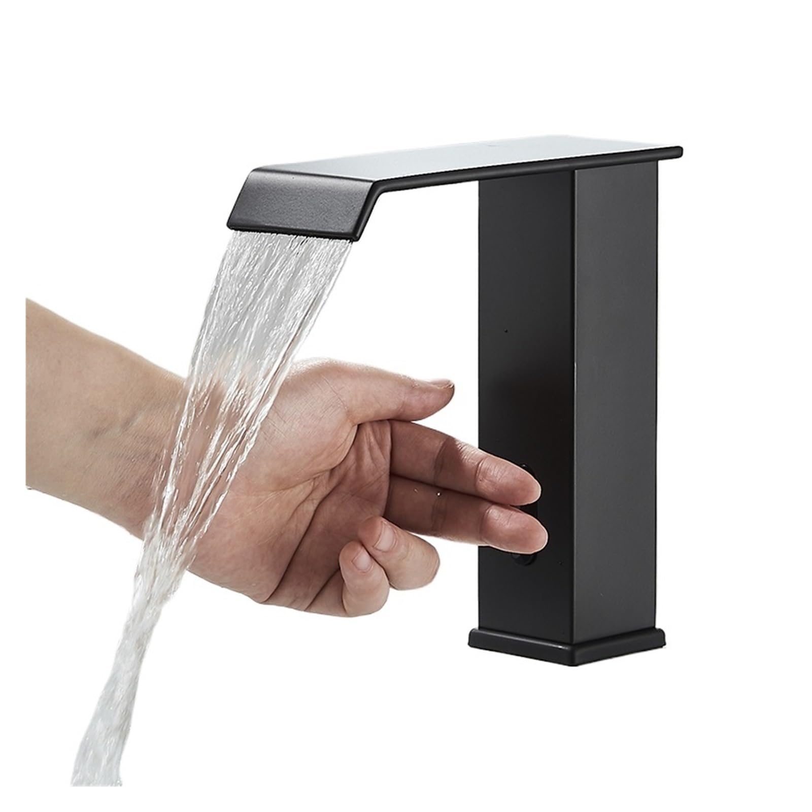 Robinet de salle de bain noir monté sur comptoir finition noir mat