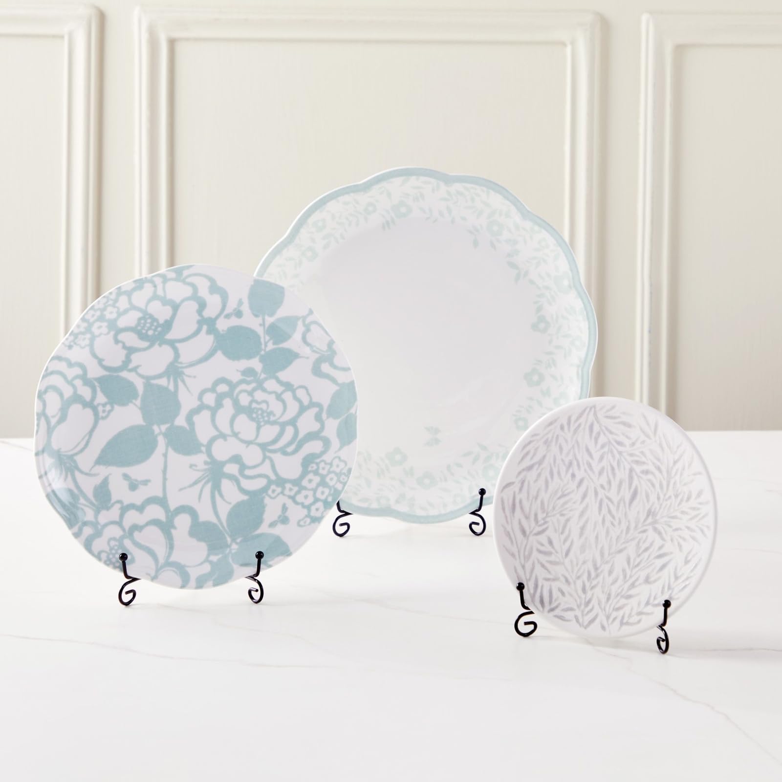 Juvale 4 Pack Iron Easel Display Stand, 5 Inch Decorative Easel for Tabletop, Plates, Pictures, Paintings, Wedding and Party Decor