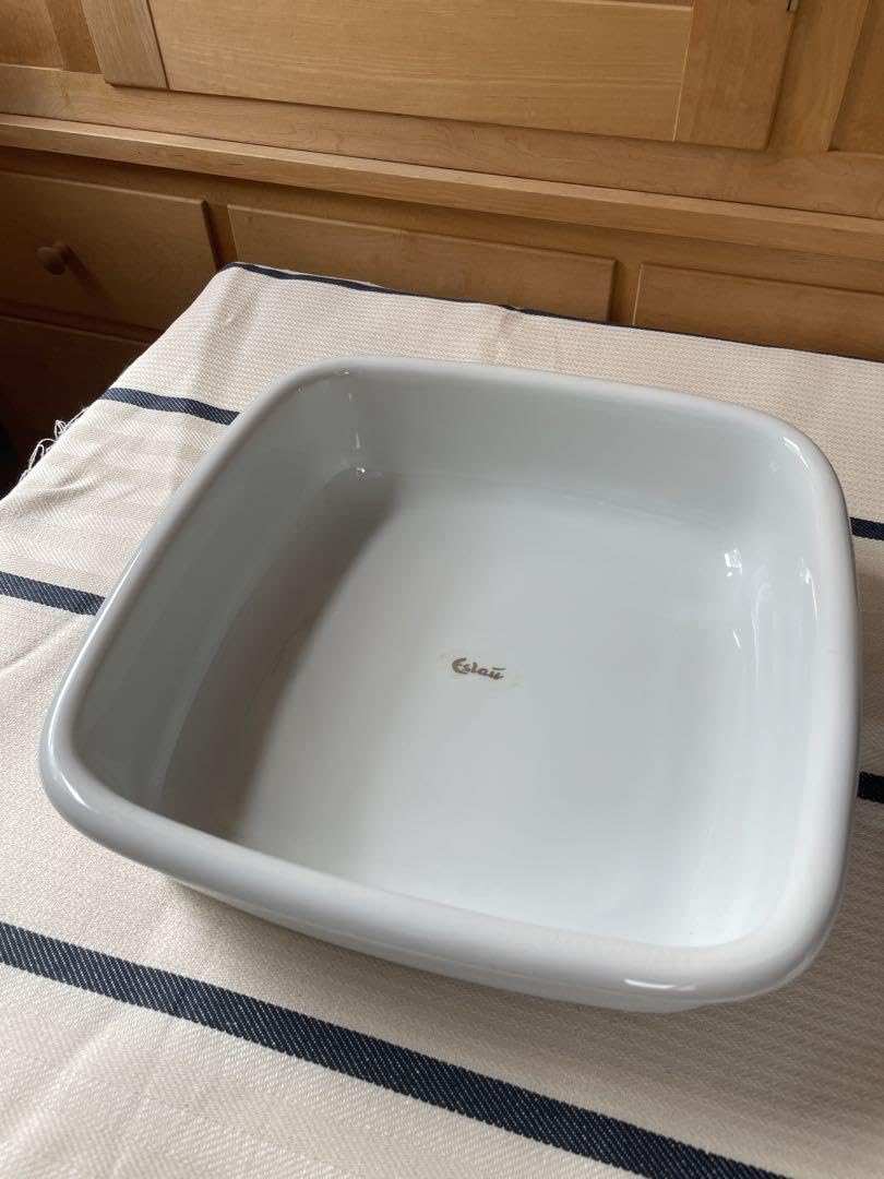 Eslau Danish Au Gratin Dish by Tomoko Ishiguro