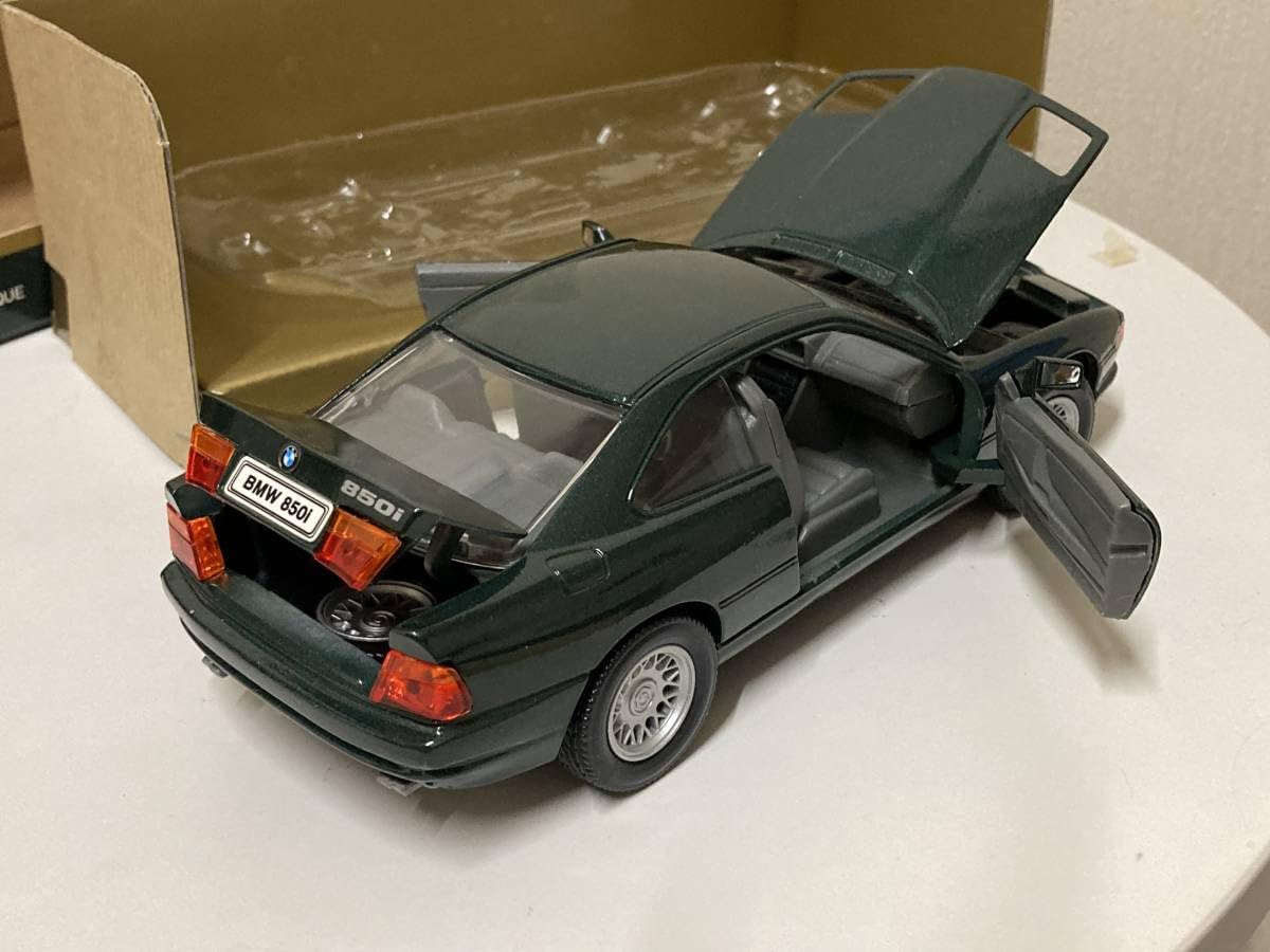 BMW 850i　1/24　ミニカー Amazon | ロードタフ1/24 BMW 850i ミニカー | ミニカー・ダイ