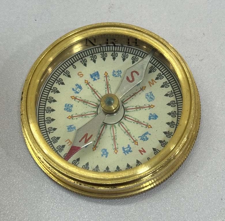 Brújula de bolsillo de latón vintage para camping y senderismo miniatura 5