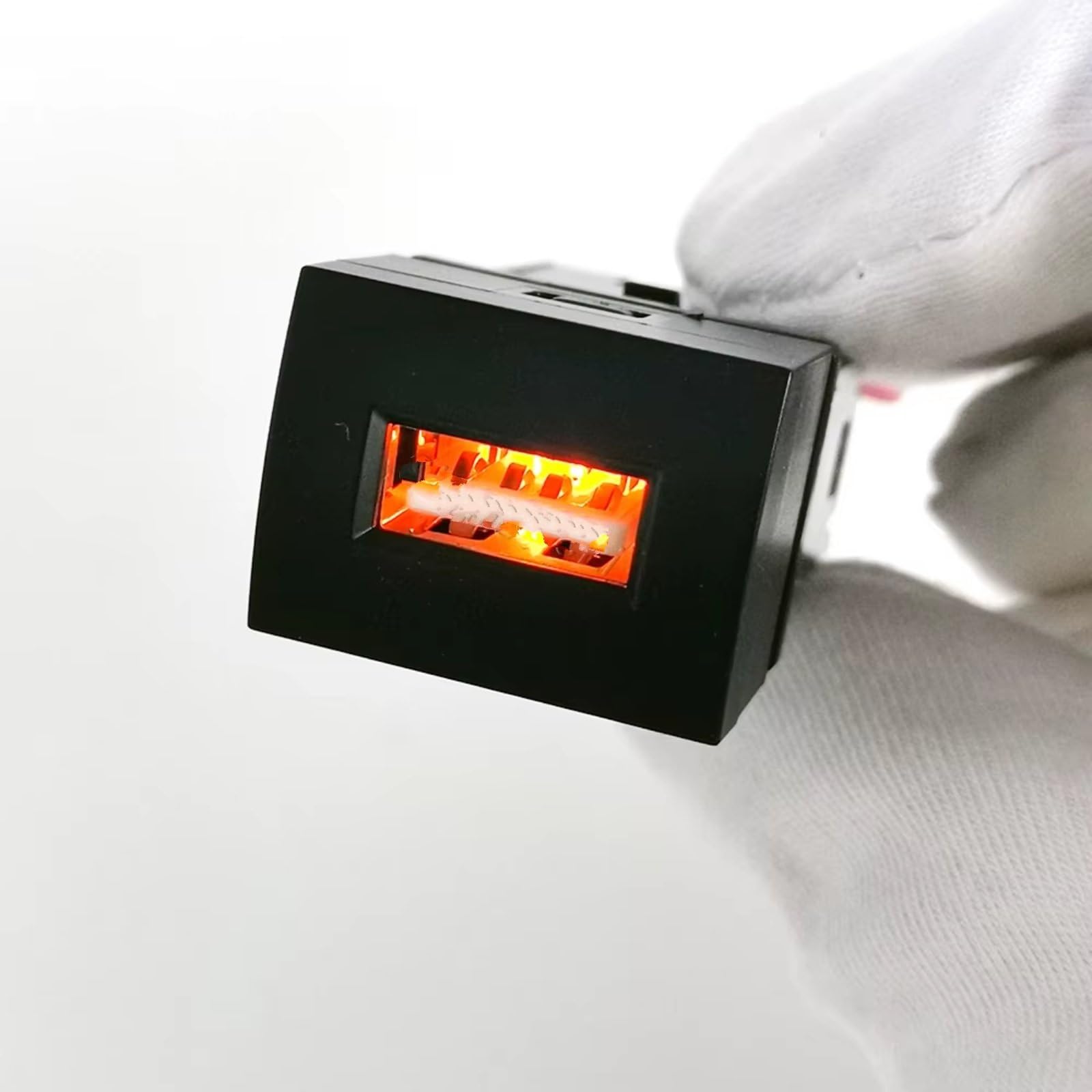 Konsole USB-Buchse Kompatibel Mit Mitsubishi Für Outlander 2023 12 V 24 V Auto-Einzeltelefon-Ladeschnittstelle Buchsenadapter USB-Ladeanschluss