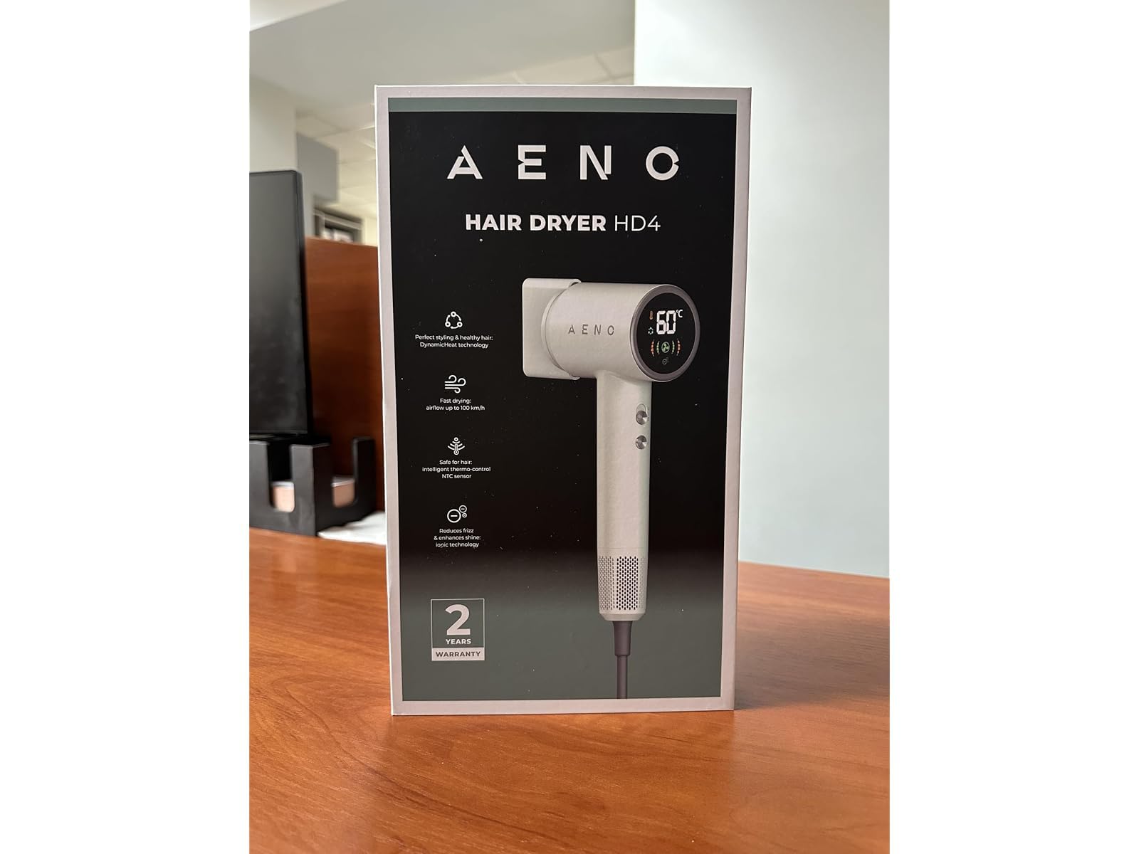 AENO Haartrockner HD4 1500W Magnetische Aufsätze Ionentechnologie NTC Sensor 5 Temperatur & 2 Geschwindigkeitsmodi Überhitzungsschutz Cool Shot Funktion Haartrockner für Zuhause und Reisen Weiß
