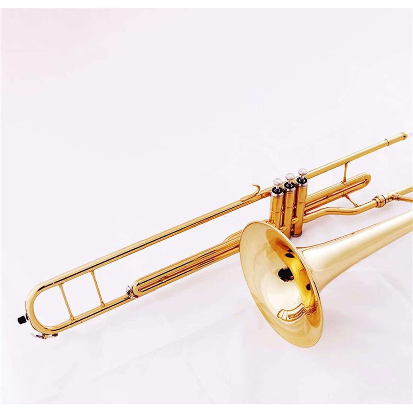 Amazon | 真鍮ラッカー仕上げのゴールドスタンディングキーマーチングB