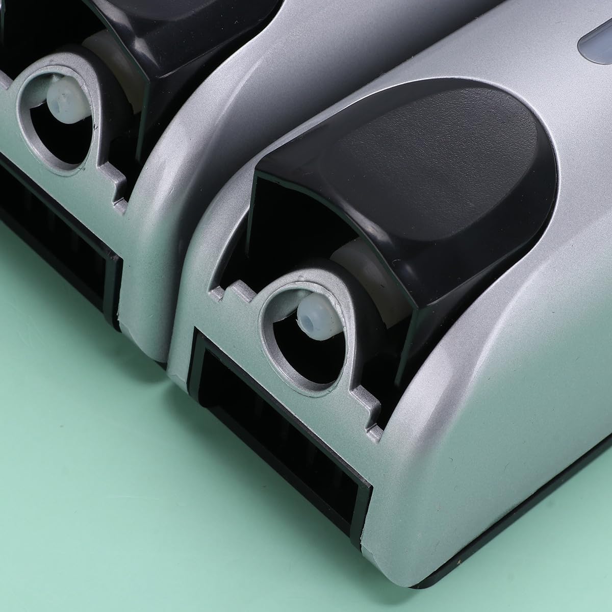 Dispenser da Parete per Bagno 3 Scomparti per Sapone, Shampoo e Gel Doccia, Leggero e Facile da Pulire in Metallo e Plastica, per Uso Domestico