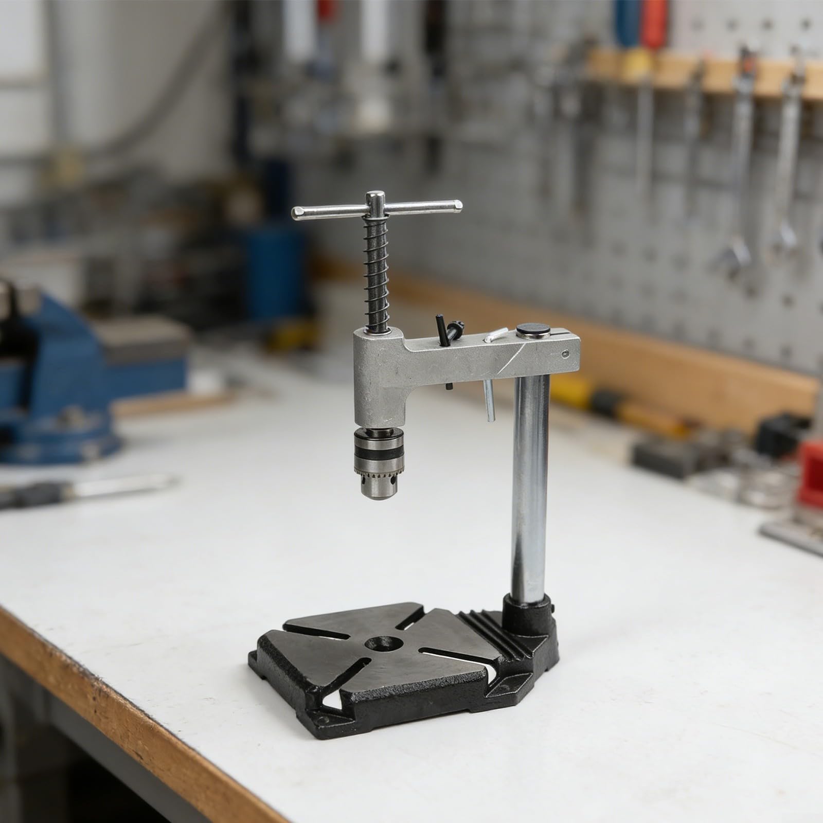 Máquina de roscar manual vertical, llave de grifo ajustable para enhebrar con precisión de 1,5 mm a 10 mm, aleación de aluminio resistente o marco de hierro fundido, herramienta manual compacta para
