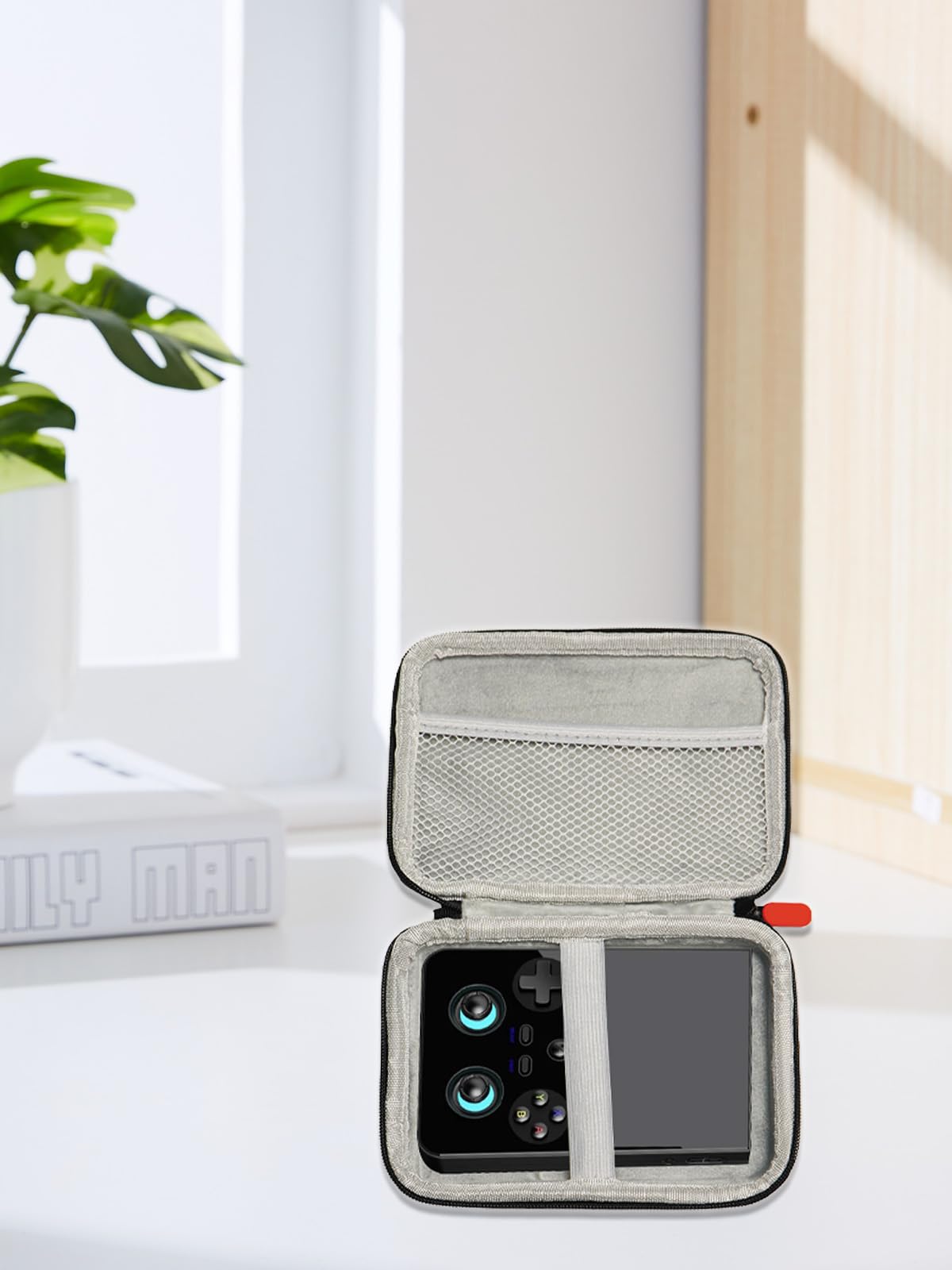 BOVUGAC Funda para ANBERNIC RG477V, bolsa portátil para RG477V, tela premium, resistente a los arañazos y a las caídas, dimensiones de la bolsa: 18 x 13 x 4,5 cm (negro)