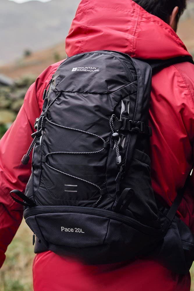 Mountain Warehouse Sac à Dos Pace 20L - Compatible avec Les systèmes d'hydratation - Dos aéré - Housse de Pluie intégrée - Sac pour Le Voyage, la randonnée et Le Camping