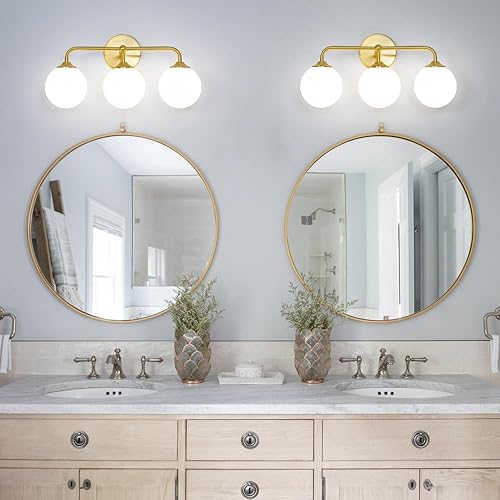 Miniatura 5 de Lámpara de pared de latón cepillado de mediados de siglo, moderna lámpara dorada de 3 luces con pantallas de bola de vidrio blanco lechoso,